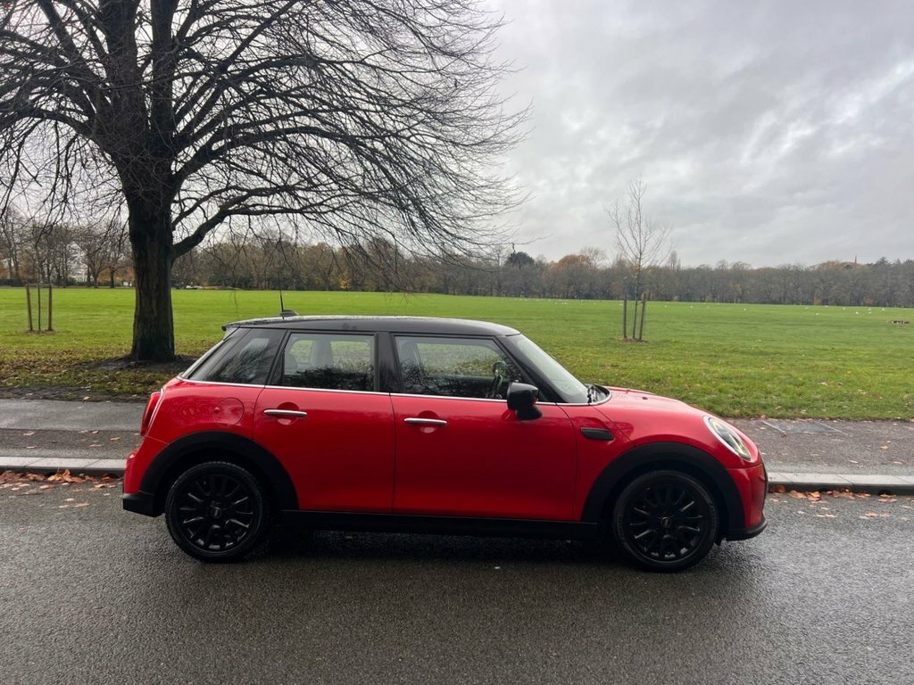 Mini Hatch 1.5L Cooper Classic YC71WVP Red #4