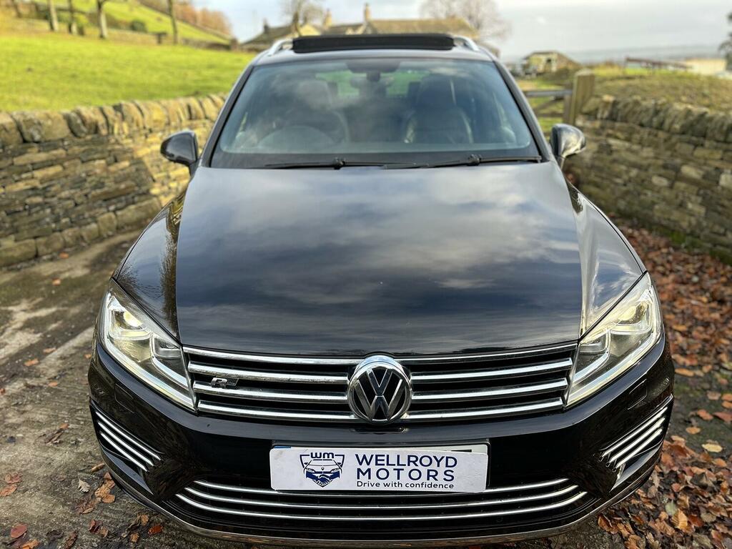 Volkswagen Touareg 3.0 Tdi V6 Bluemotion Tech R-line 2017 VO17UKF Black #3