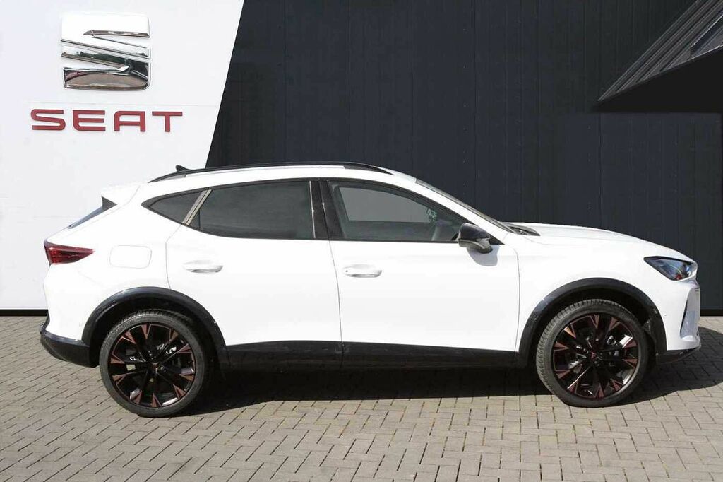 Cupra Formentor V3 1.5 Etsi 150 Ps Dsg White #4