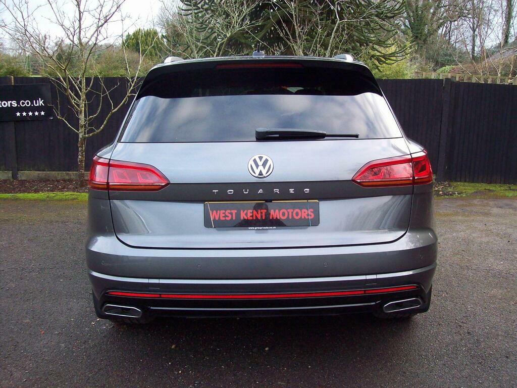 Volkswagen Touareg 3.0 Tdi V6 R-line Tech Tiptronic 4Motion Euro 6 S Grey #4