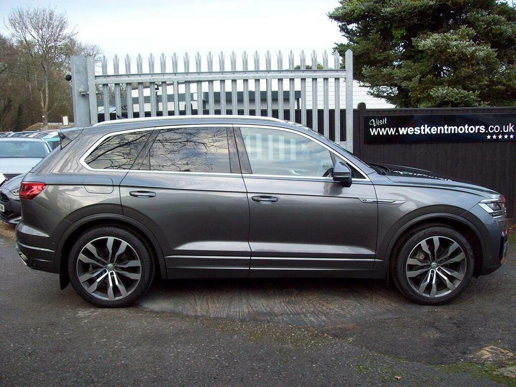 Volkswagen Touareg 3.0 Tdi V6 R-line Tech Tiptronic 4Motion Euro 6 S Grey #2