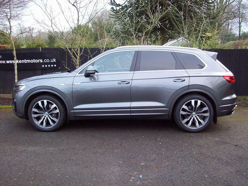 Volkswagen Touareg 3.0 Tdi V6 R-line Tech Tiptronic 4Motion Euro 6 S Grey #3