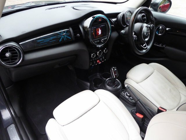 Mini Hatch 2.0 Cooper S Exclusive LX19ZKZ Grey #3