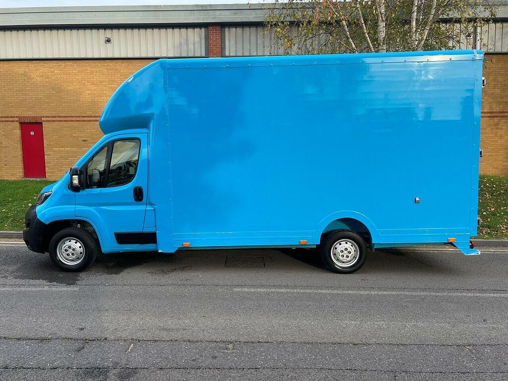 Peugeot Boxer Boxer 2.2 Bluehdi 335 S Platform Cab L3 Euro 6 S HX72DHN Blue #2
