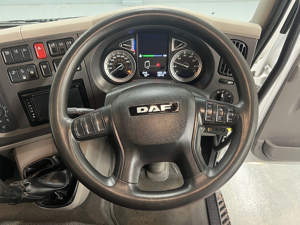 DAF All Models 12 Ton Dropside Hmf810 Crane 0.0 Crane Mounted White #13