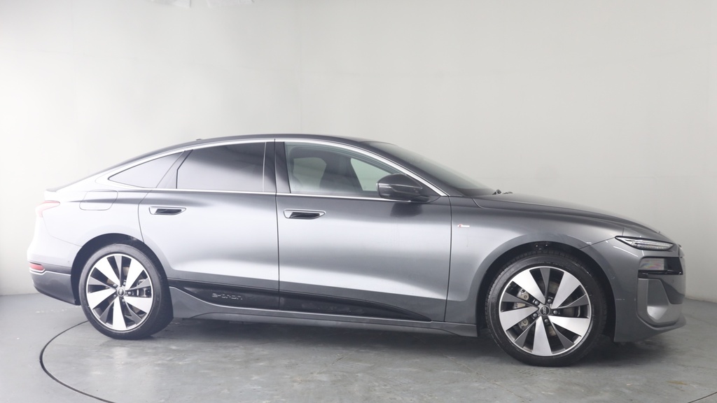 Audi E-tron 270Kw Performance 100Kwh S Line Grey #3