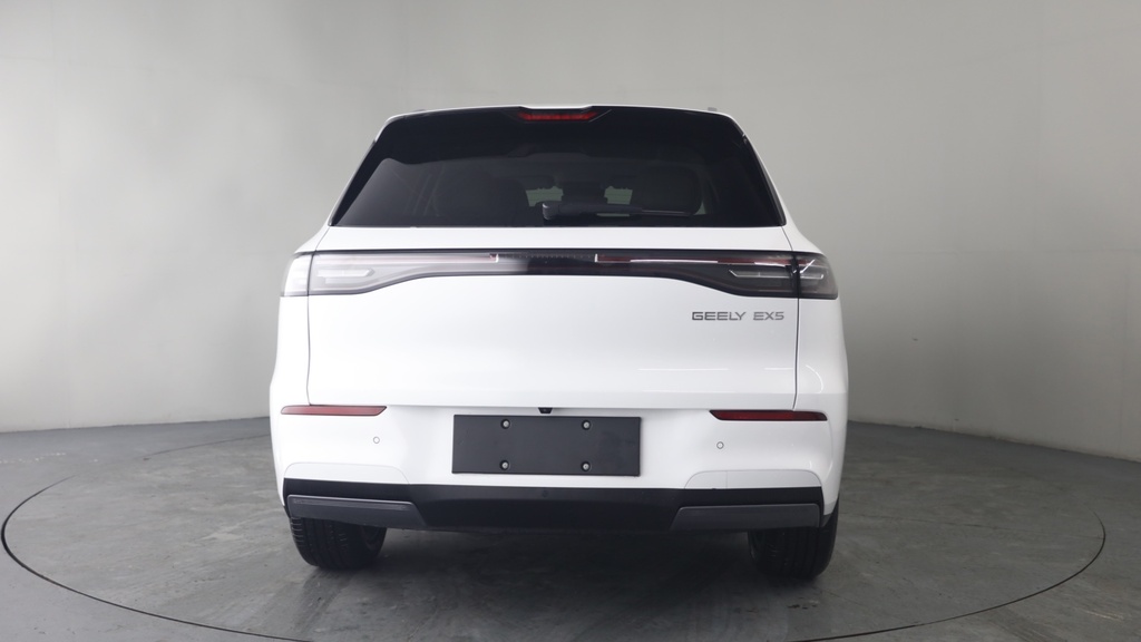 Geely EX5 60.22Kwh Max Suv 218 Ps  White #5
