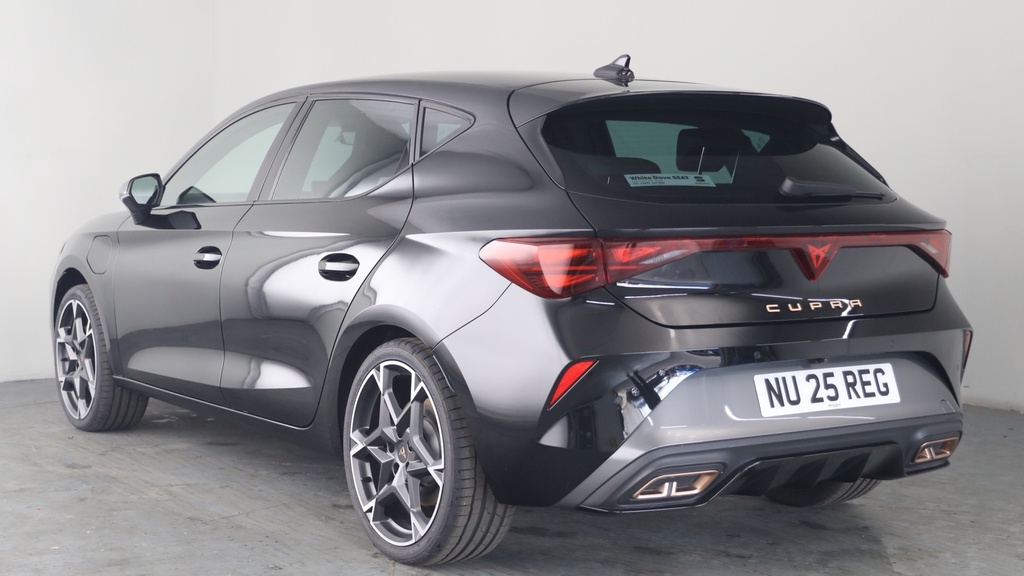 Cupra Leon Vz1 1.5 E-hybrid Dsg Black #2