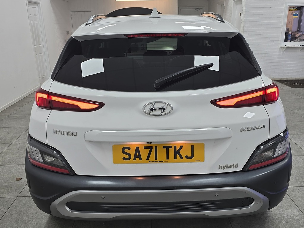 Hyundai Kona H-gdi Ultimate SA71TKJ White #4