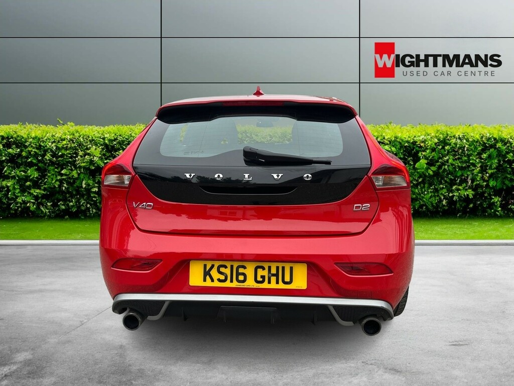 Volvo V40 Hatchback 2.0 R-design Pro D2 2016 KS16GHU Red #5