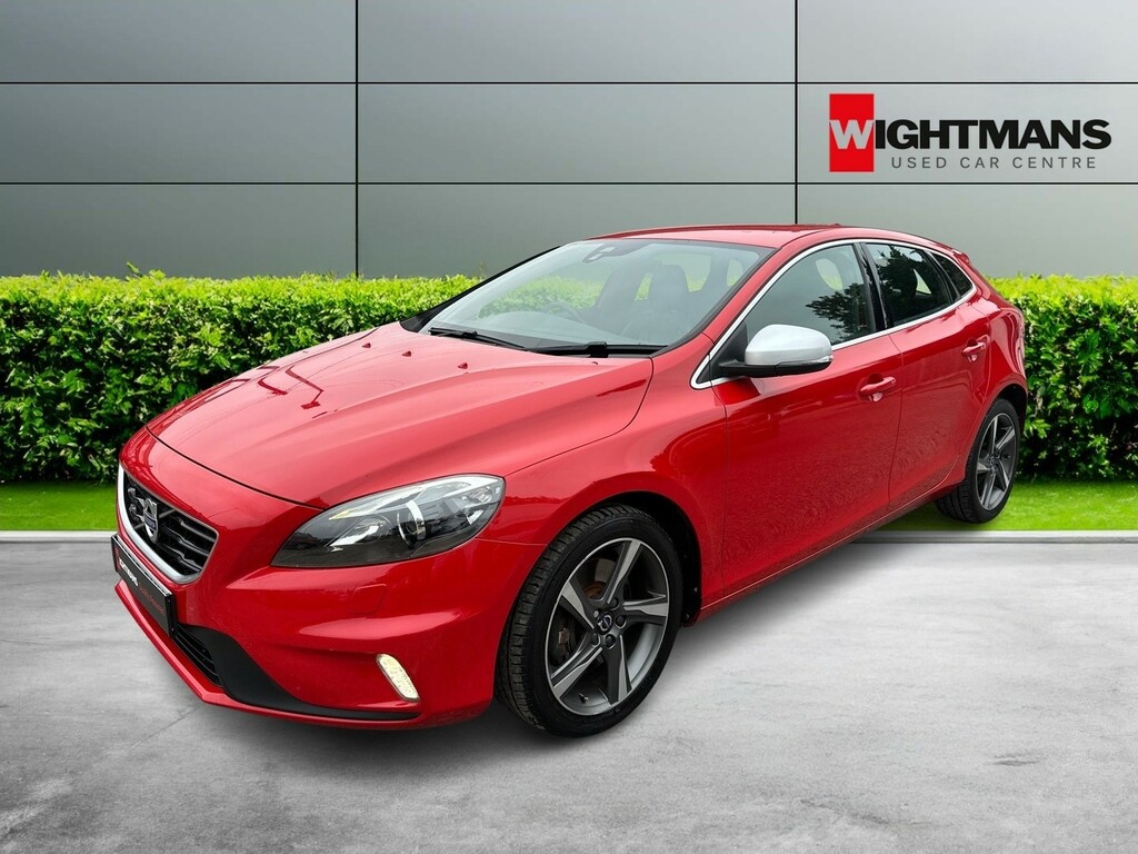 Volvo V40 Hatchback 2.0 R-design Pro D2 2016 KS16GHU Red #2