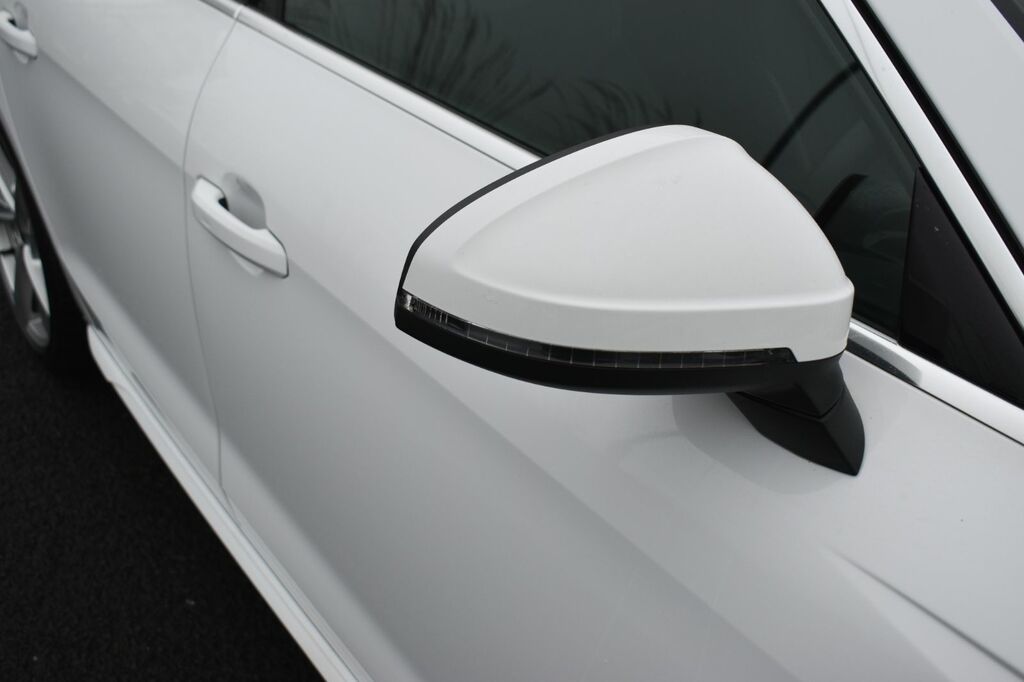 Audi A4 Saloon YD72DBO White #5