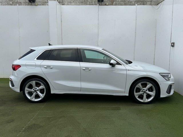 Audi A3 Tfsie 40 S Line BN71ZWW White #3