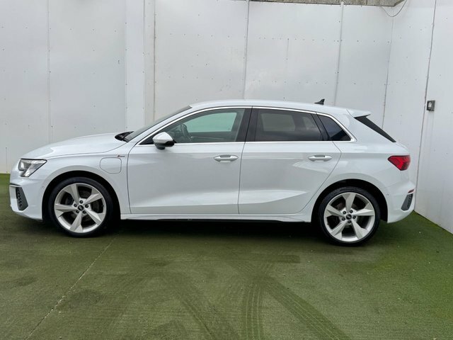 Audi A3 Tfsie 40 S Line BN71ZWW White #4