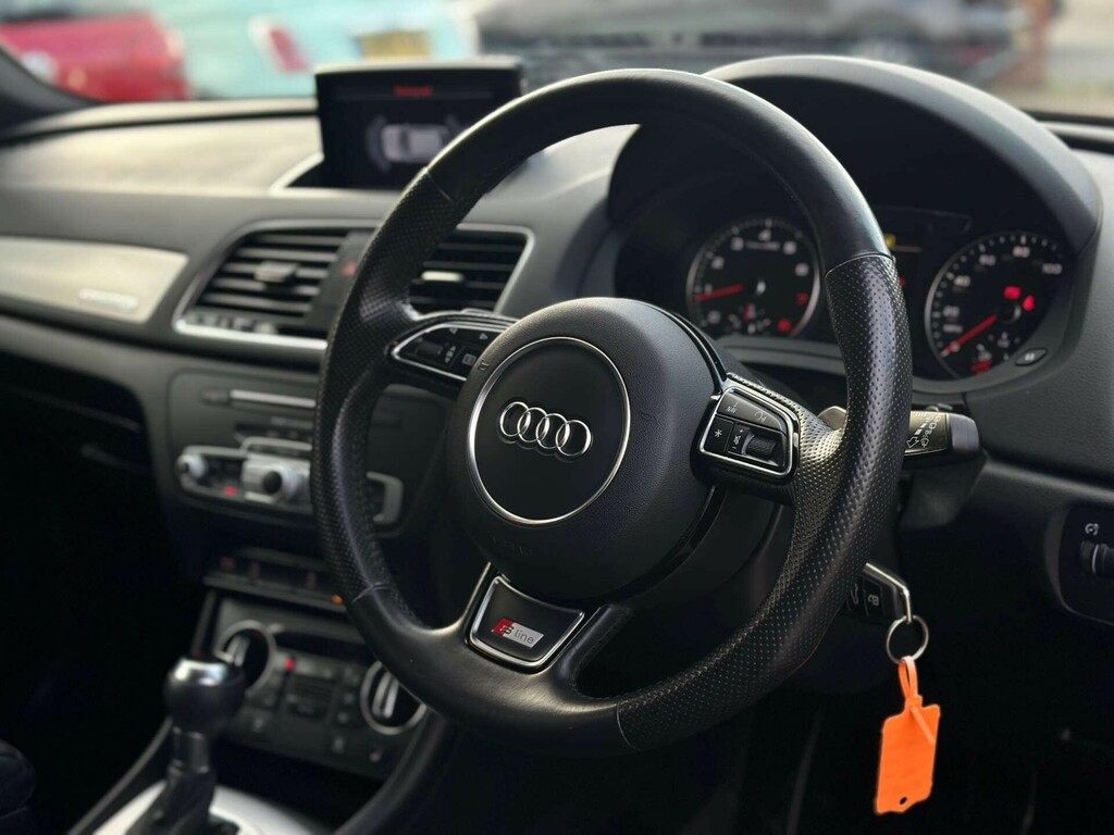 Audi Q3 2.0 S Line Tfsi Quattro 4Wd Black #2
