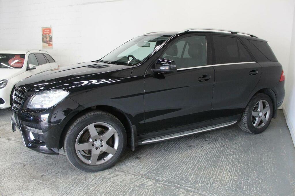 Mercedes-Benz M Class Suv 3.0 Ml350 V6 Bluetec Amg Sport G-tronic 4Wd Eu Black #4