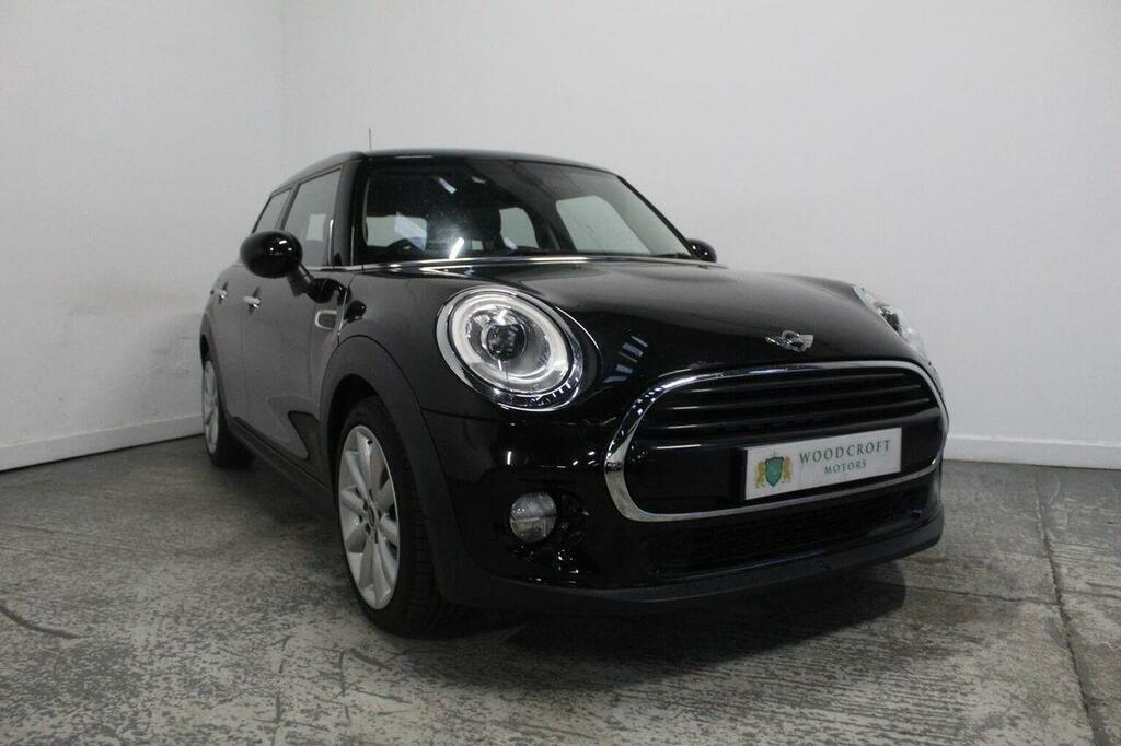 Mini Hatch Hatchback 1.5 Cooper D Euro 6 Ss 201818 Black