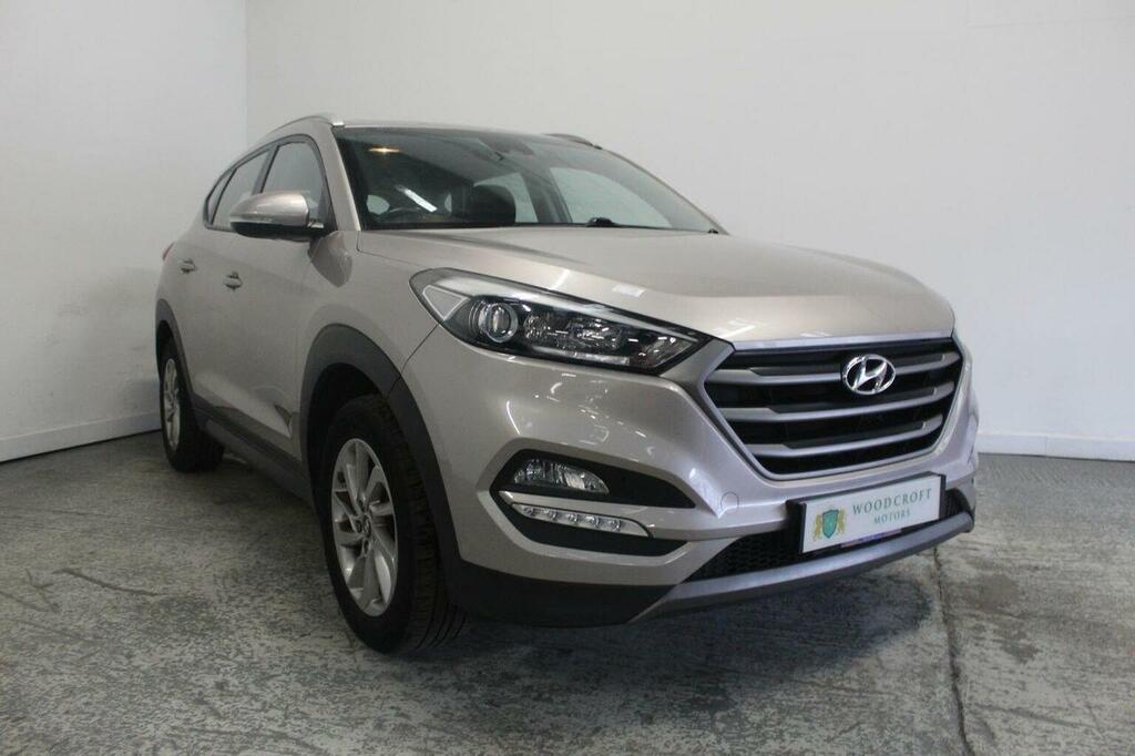 Hyundai Tucson Suv 1.7 Crdi Blue Drive Se Euro 6 Ss 2016 White