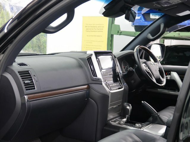 Toyota Land Cruiser V8 V8 4.6 Zx V8 Black #18