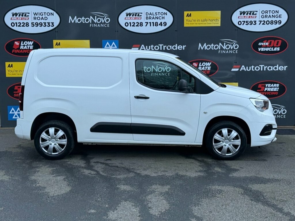 Vauxhall Combo 1.6L Sportive White #5