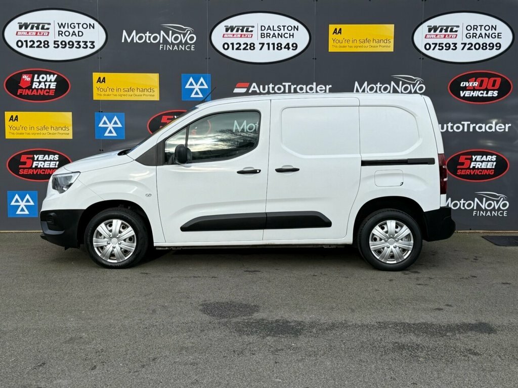 Vauxhall Combo 1.5L Dynamic DN21XOO White #2