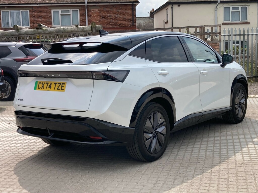 Nissan Ariya Evolve 178Kw 87Kwh 22Kwch CX74TZE Black #4