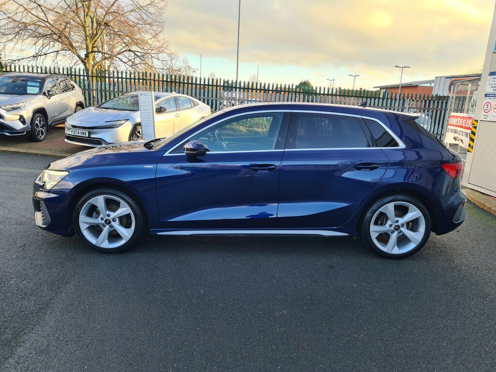 Audi A3 35 Tfsi S Line S Tronic GJ72YYV Blue #4