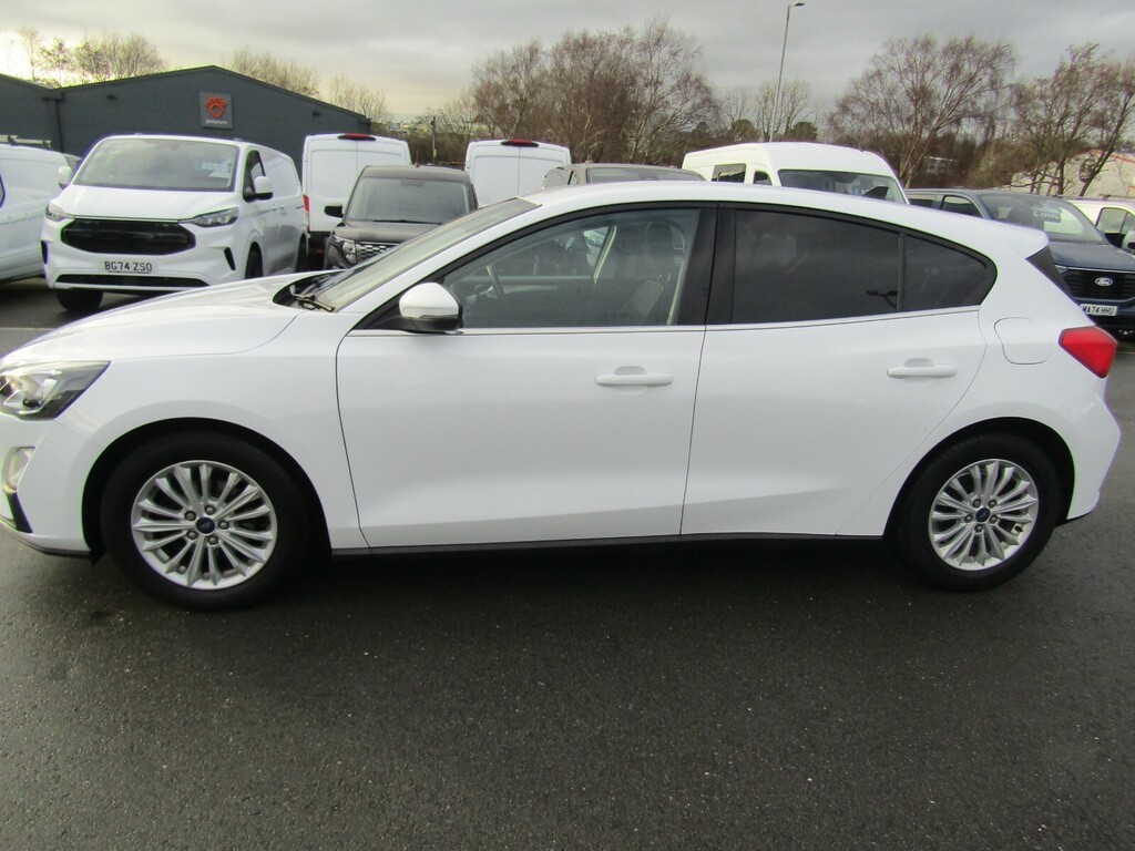 Ford Focus 1.0T Ecoboost 125 Titanium Navigation BL71WGG White #6