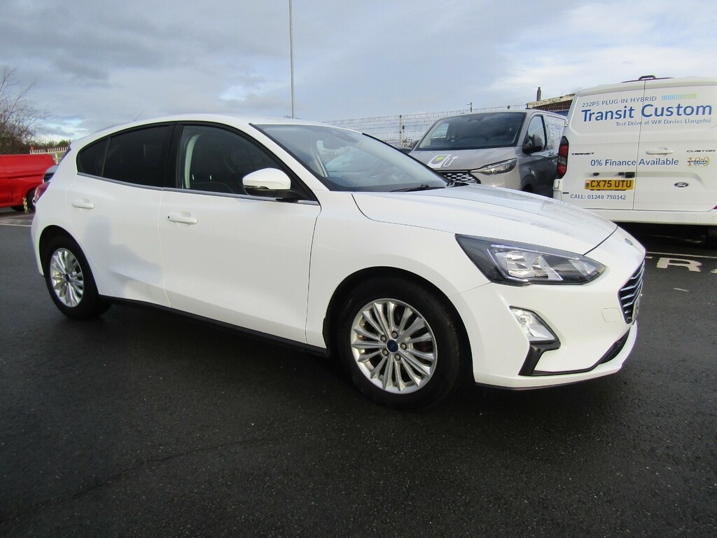 Ford Focus 1.0T Ecoboost 125 Titanium Navigation White
