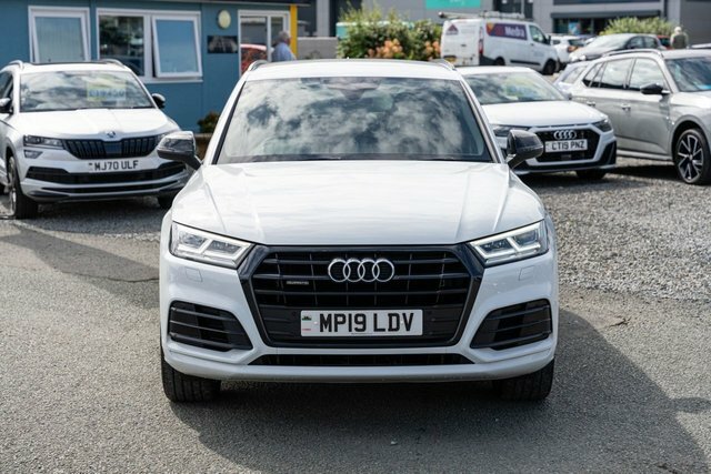 Audi Q5 2.0 Tdi 40 Black Edition Suv S Tronic Q MP19LDV White #2