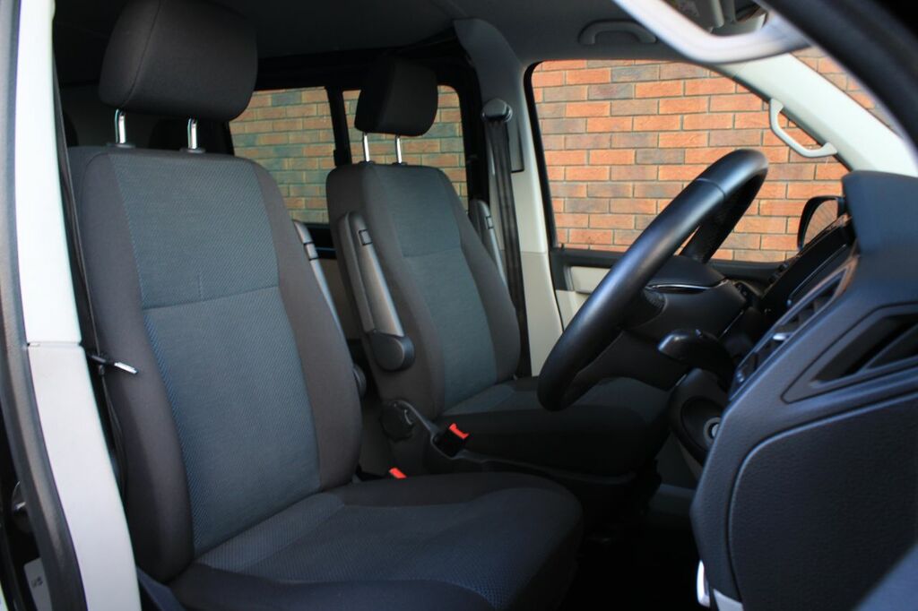 Volkswagen Transporter 2.0 Bitdi T32 Bluemotion Tech Highline Kombi 4Moti VK18FVY Black #4