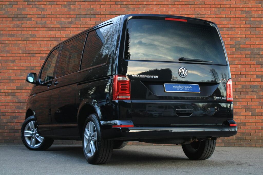 Volkswagen Transporter 2.0 Bitdi T32 Bluemotion Tech Highline Kombi 4Moti VK18FVY Black #3