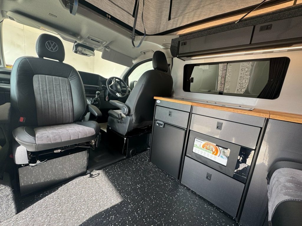 Volkswagen Transporter 2.0 Tdi Commerce Plus T28 Swb 110Bhp 2025 Model Ne DA25YDW Grey #2