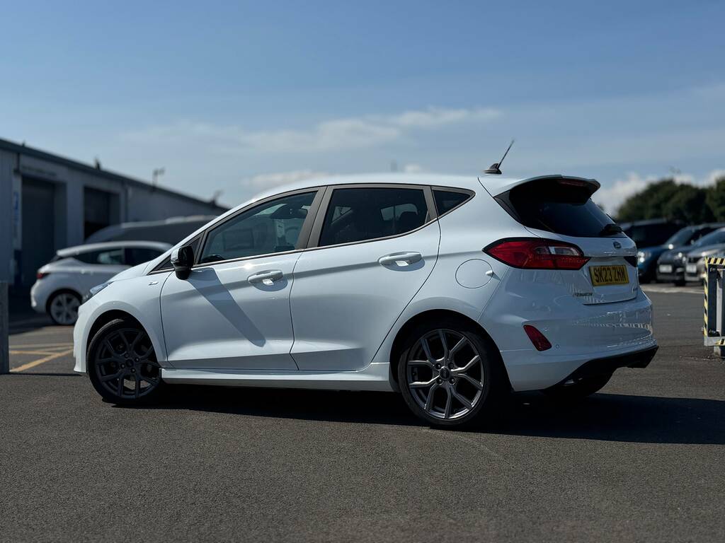 Ford Fiesta 1.0 Ecoboost Hybrid Mhev 125 St-line Edition SK23ZHM White #2
