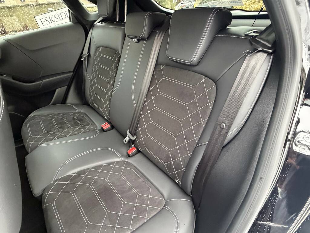 Ford Puma Premium 43 Kwh Standard Range 1 Speed SP25HKL Black #4