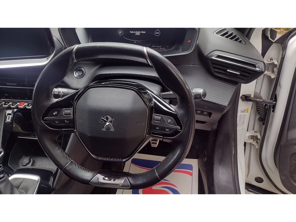 Peugeot 2008 Bluehdi Gt MD21OOG White #6