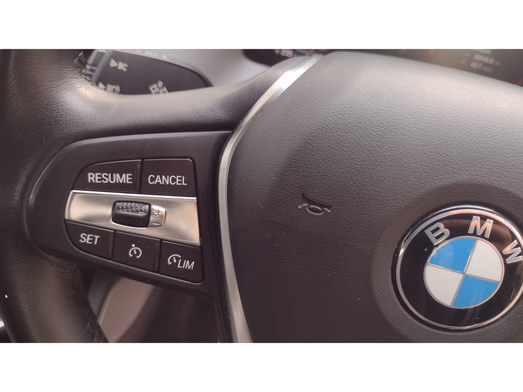 BMW 1 Series 116D Se AP21OCL Black #4