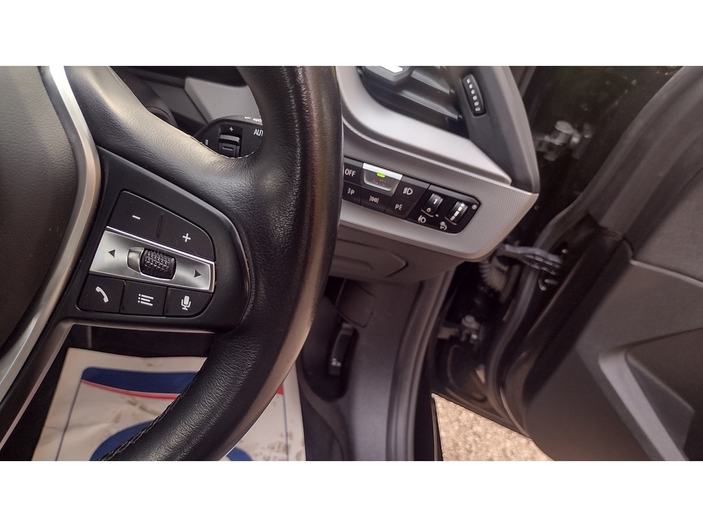 BMW 1 Series 116D Se AP21OCL Black #5