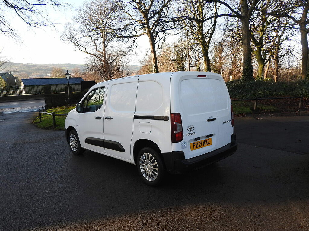 Toyota Proace City 1.5 Bluehdi Icon Short Panel Van White #5