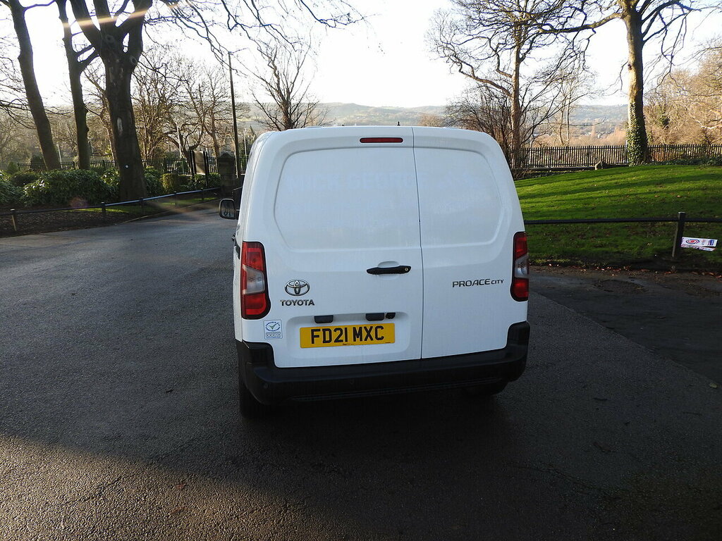 Toyota Proace City 1.5 Bluehdi Icon Short Panel Van White #6