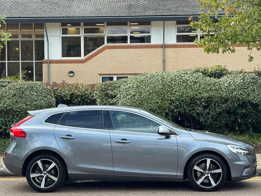 Volvo V40 2.0 D3 R-design Nav Plus Euro 6 S S KW17XXL Grey #2