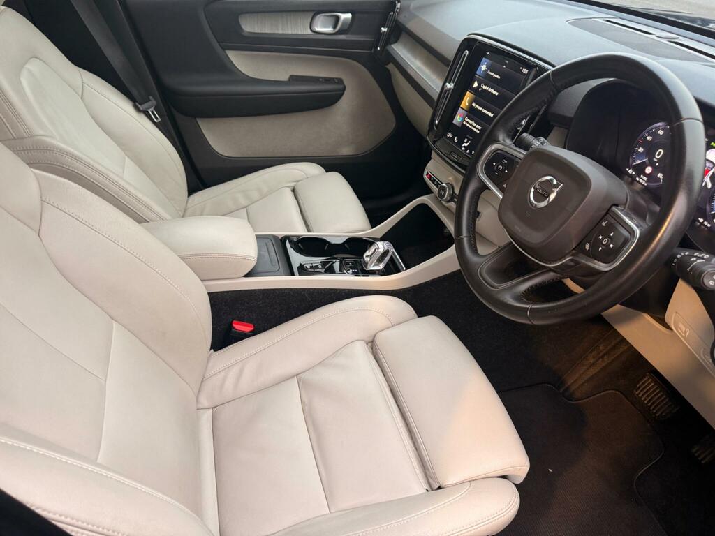 Volvo XC40 2.0 T4 Inscription Pro Euro 6 Ss LM20HLN Blue #2