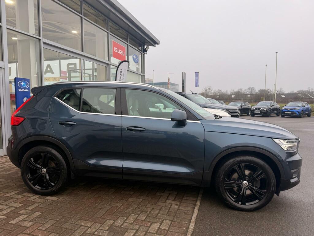 Volvo XC40 2.0 T4 Inscription Pro Euro 6 Ss LM20HLN Blue #3