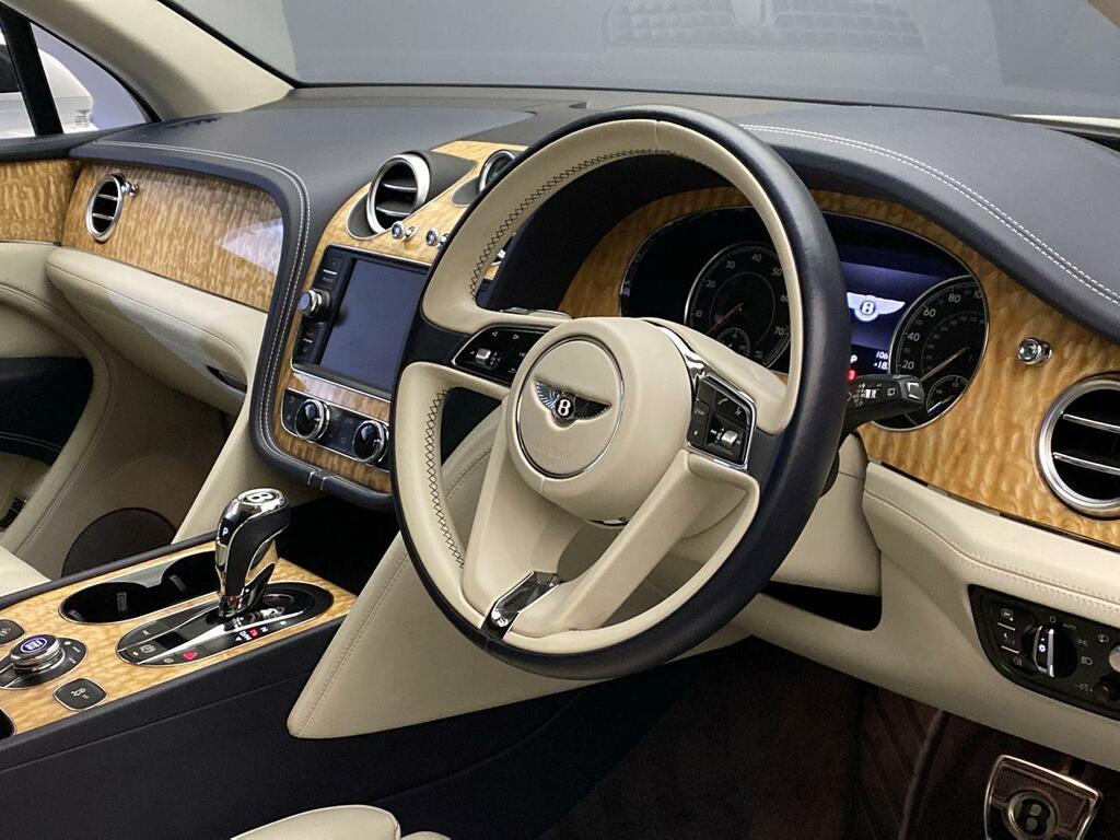 Bentley Bentayga 4.0T V8 550 Bhp 4Wd Vq White #4