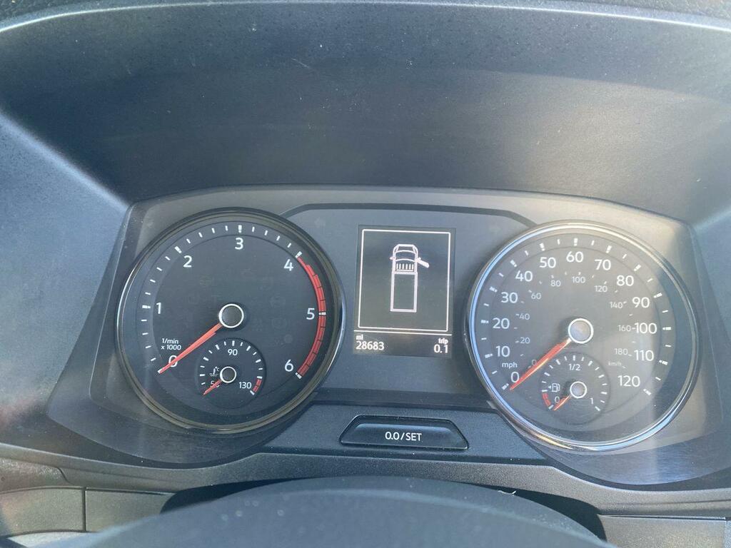 Volkswagen Crafter 2.0 Tdi Cr35 140Bhp Startline Lwb Etg Luton Vq WM71CCZ White #4
