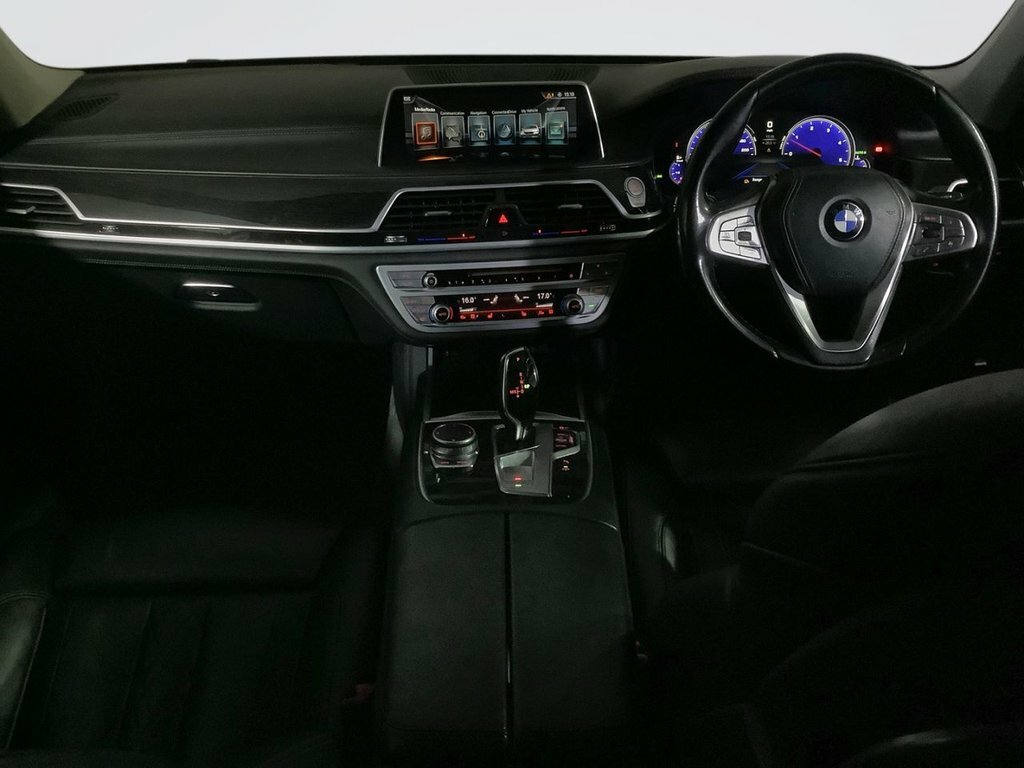 BMW 7 Series Saloon EU17JPX Black #2