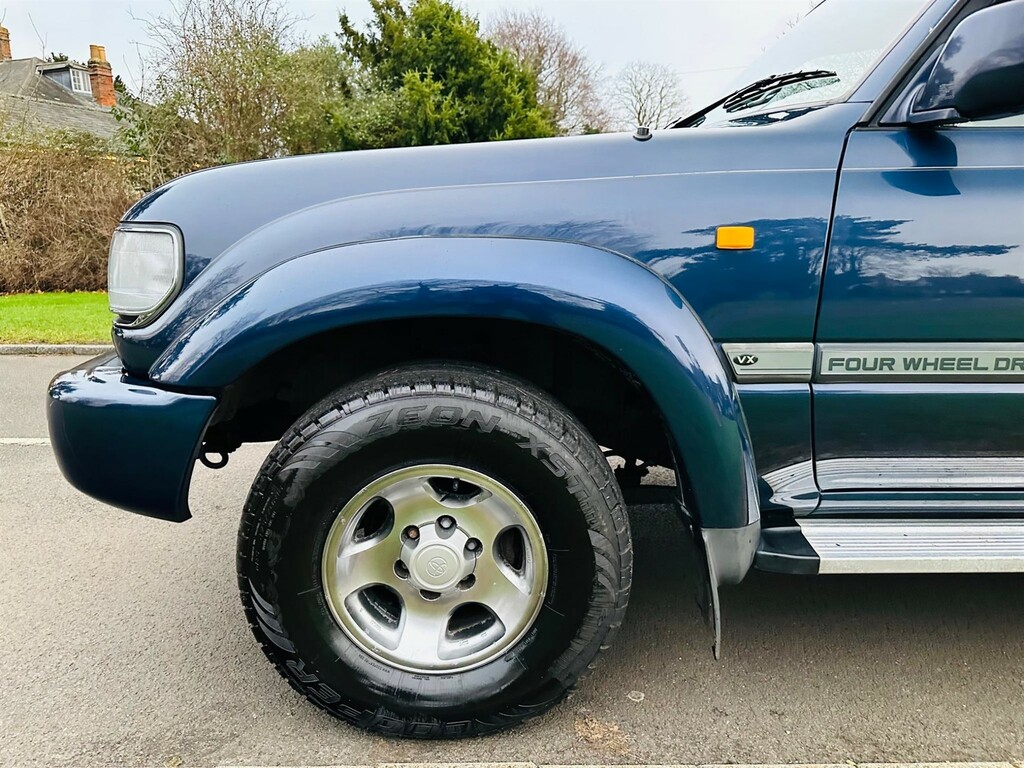 Toyota Land Cruiser Amazon 1997 R VX Amazon Green #31