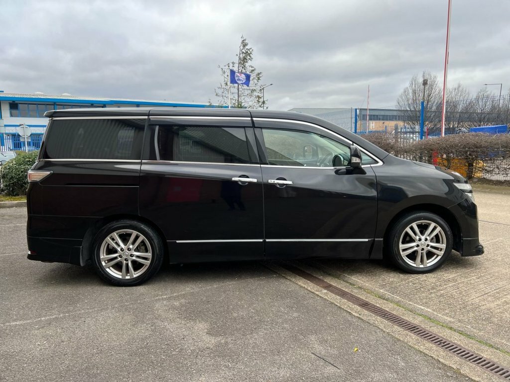 Nissan Elgrand 2.5 Highway Star 8 Seats Black #4