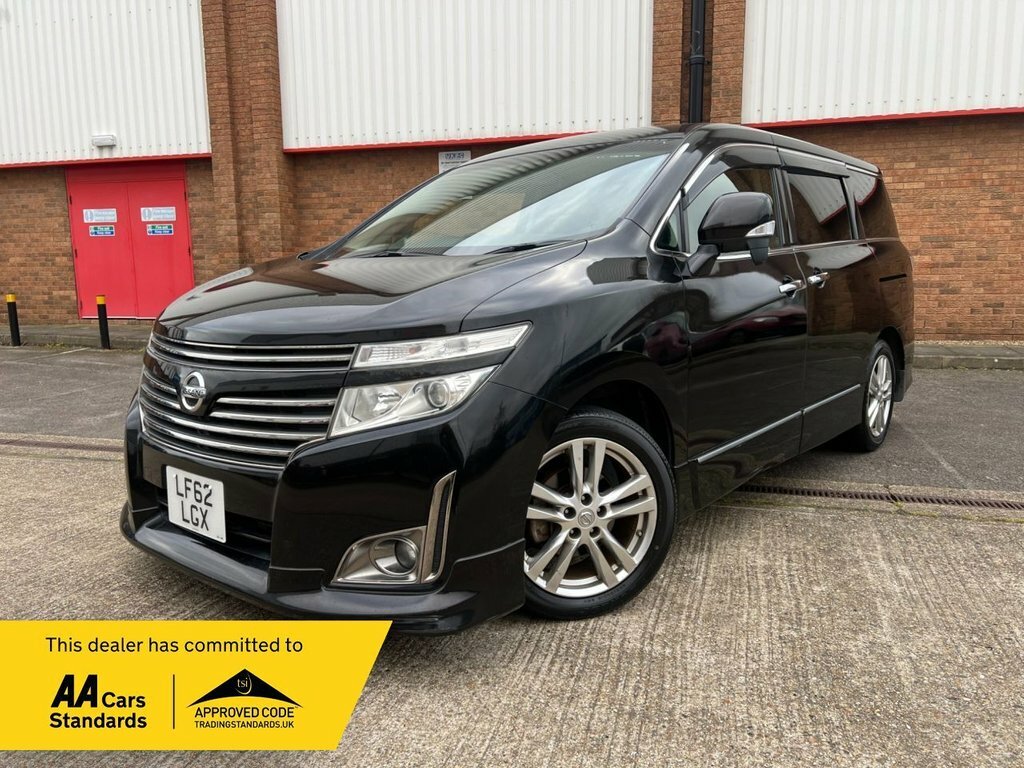 Nissan Elgrand 2.5 Highway Star 8 Seats Black