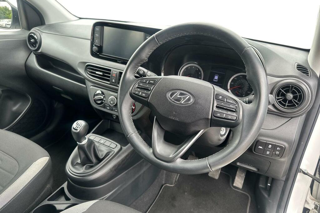 Hyundai I10 Hyundai I10 1.0 Se Connect Hatchback YL70MVA #2